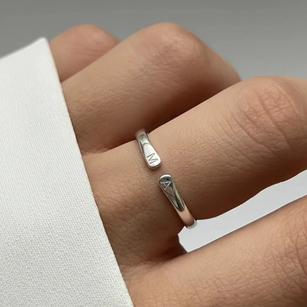 Zwei Buchstaben™ – Ringe mit zwei gravierten Initialen